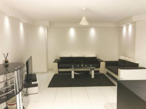 Logement à Tassin avec piscine et garage